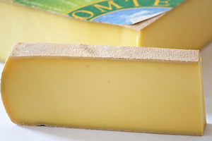 The Family Weekender - Artisanal Premium Cheese