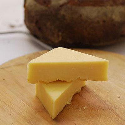 Cheddar, Artisanal 2-year aged Artisanal cheddar from the USA