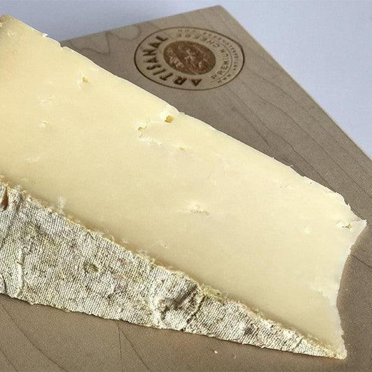 Cheddar, Jasper Hill Clothbound, artisanal cheddar cheese from the USA