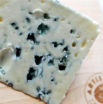 Roquefort, Artisanal Cave Aged 3 Months - Artisanal Premium Cheese
